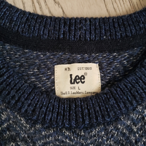Lee sweater Large - Picture 2 of 6